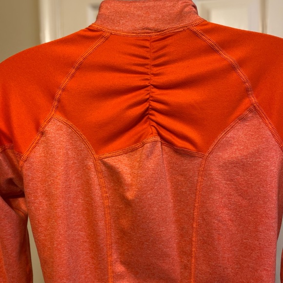 Reebok - Woman’s two tone orange long sleeve workout shirt, Size: M - Picture 5 of 8
